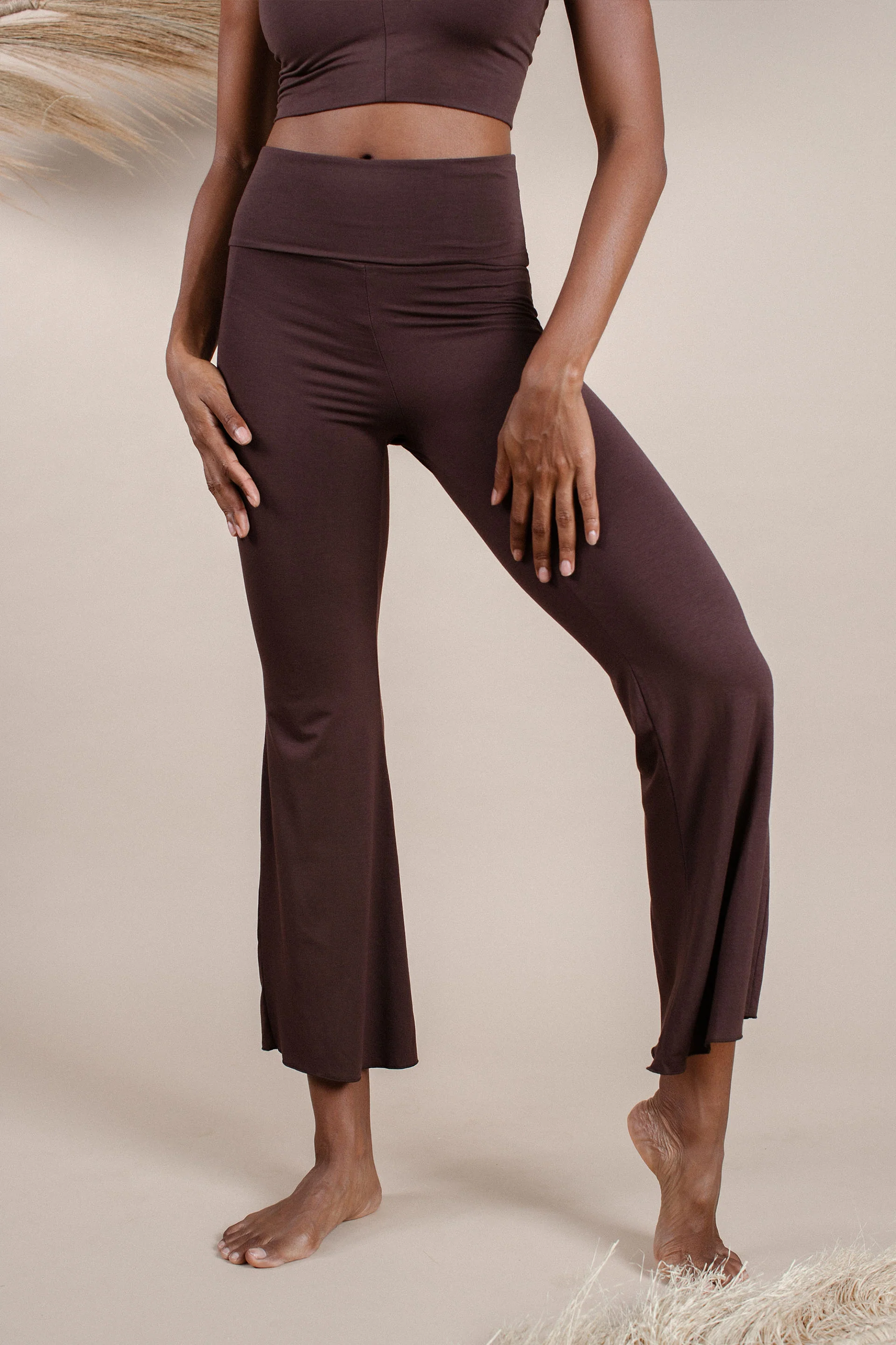 Agni Flares Carob - Image 11