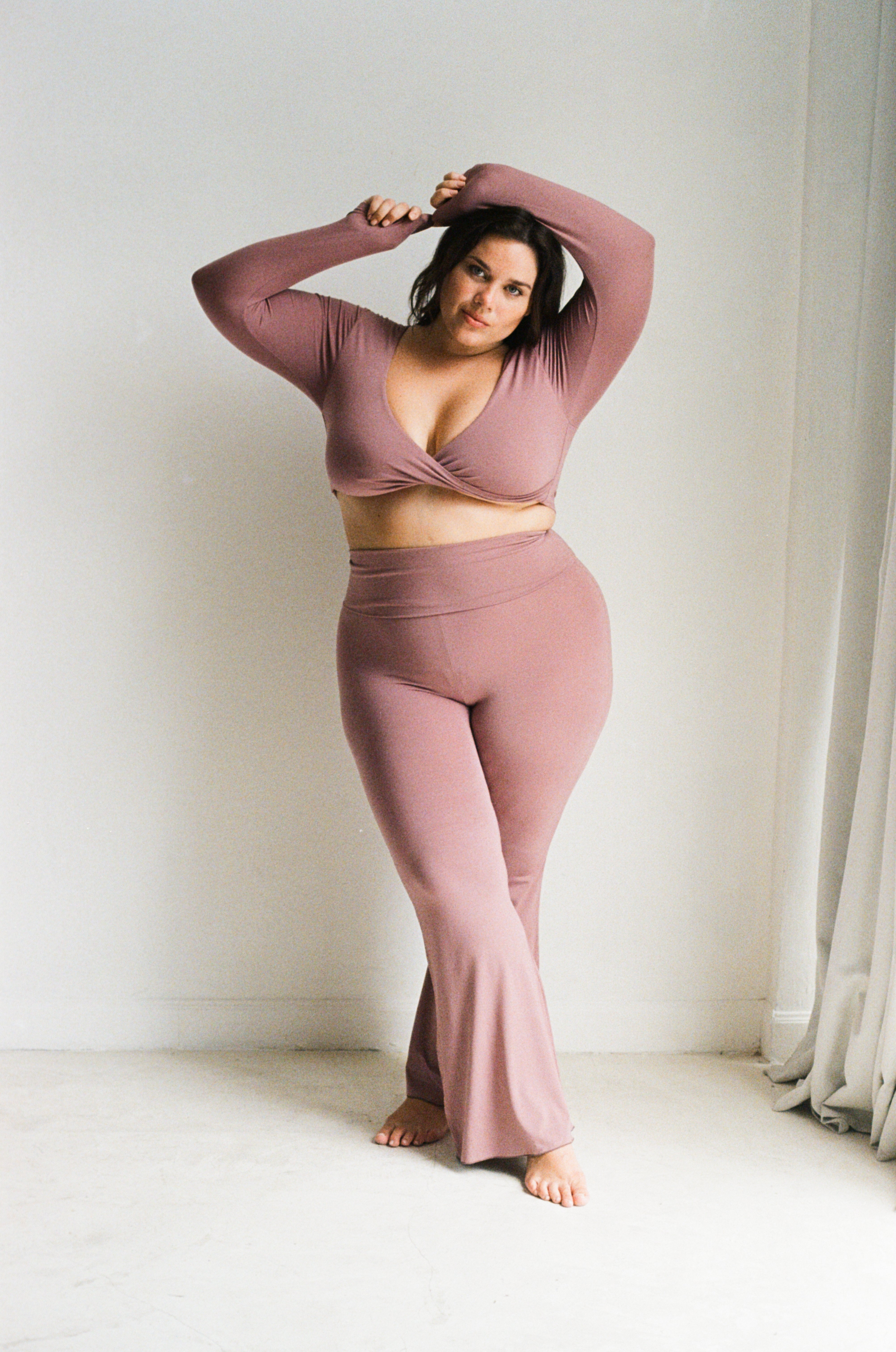 Agni Flares Mauve - Image 10