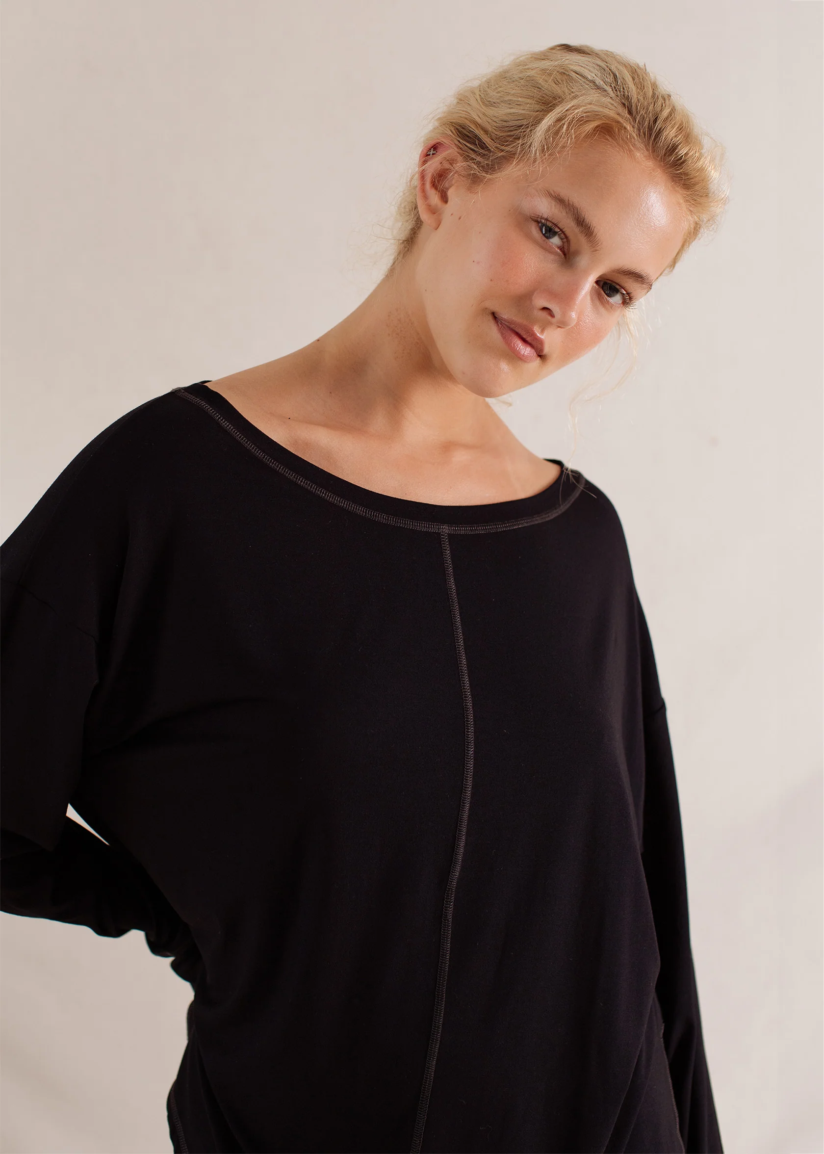 Alora Longsleeve Black - Image 8
