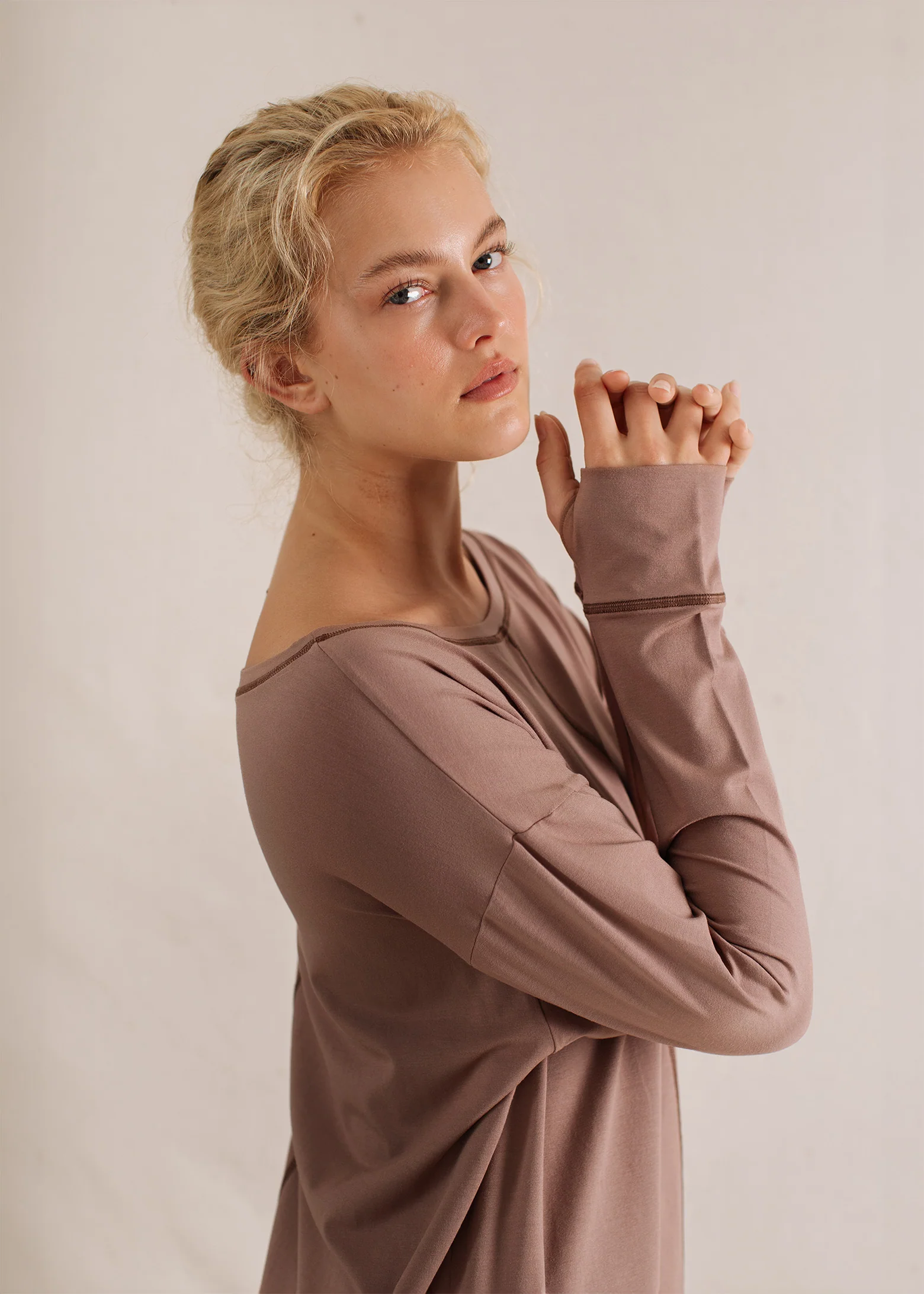 Alora Longsleeve Sandalwood - Image 3