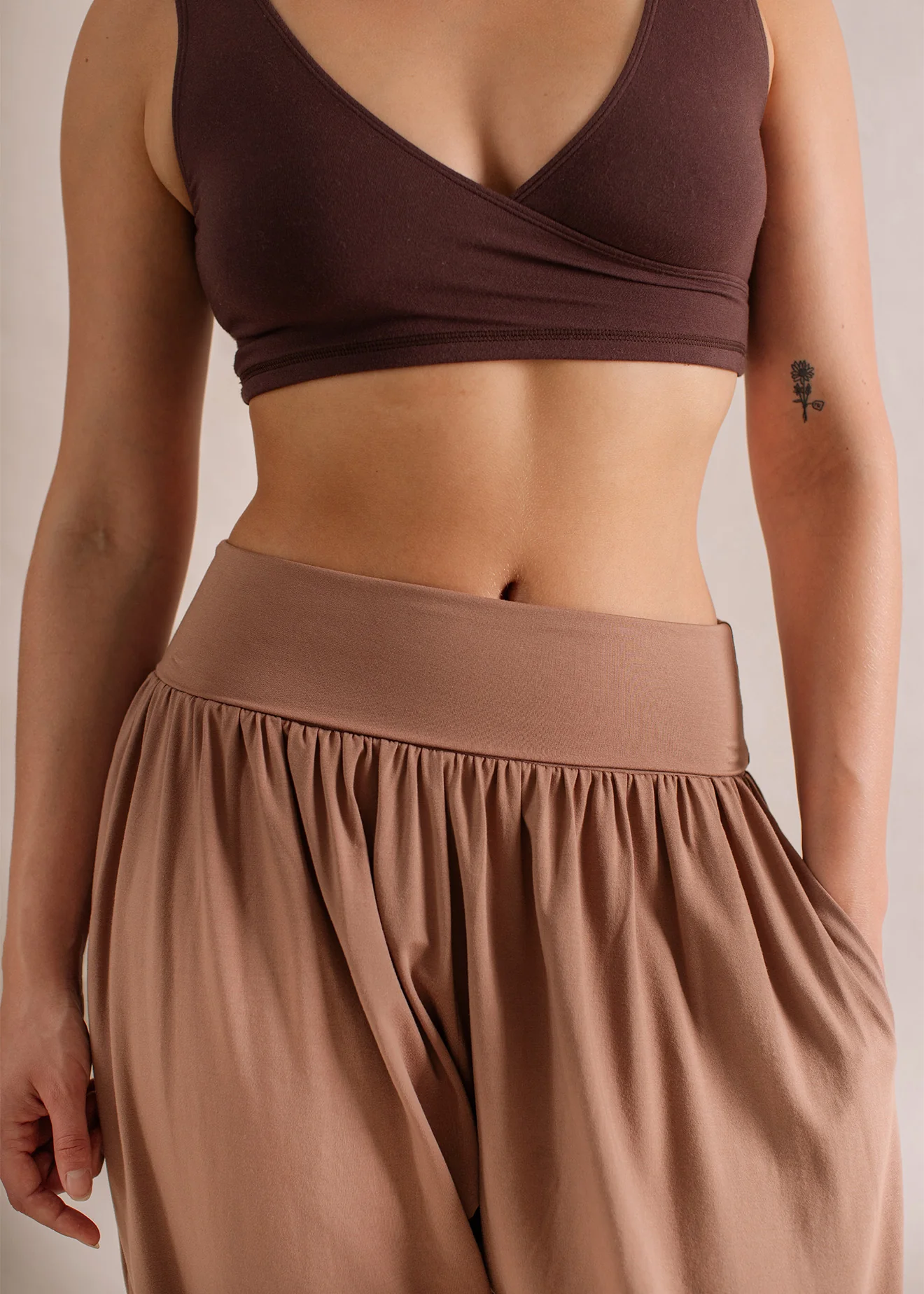 Alora Pants Sandalwood - Image 14