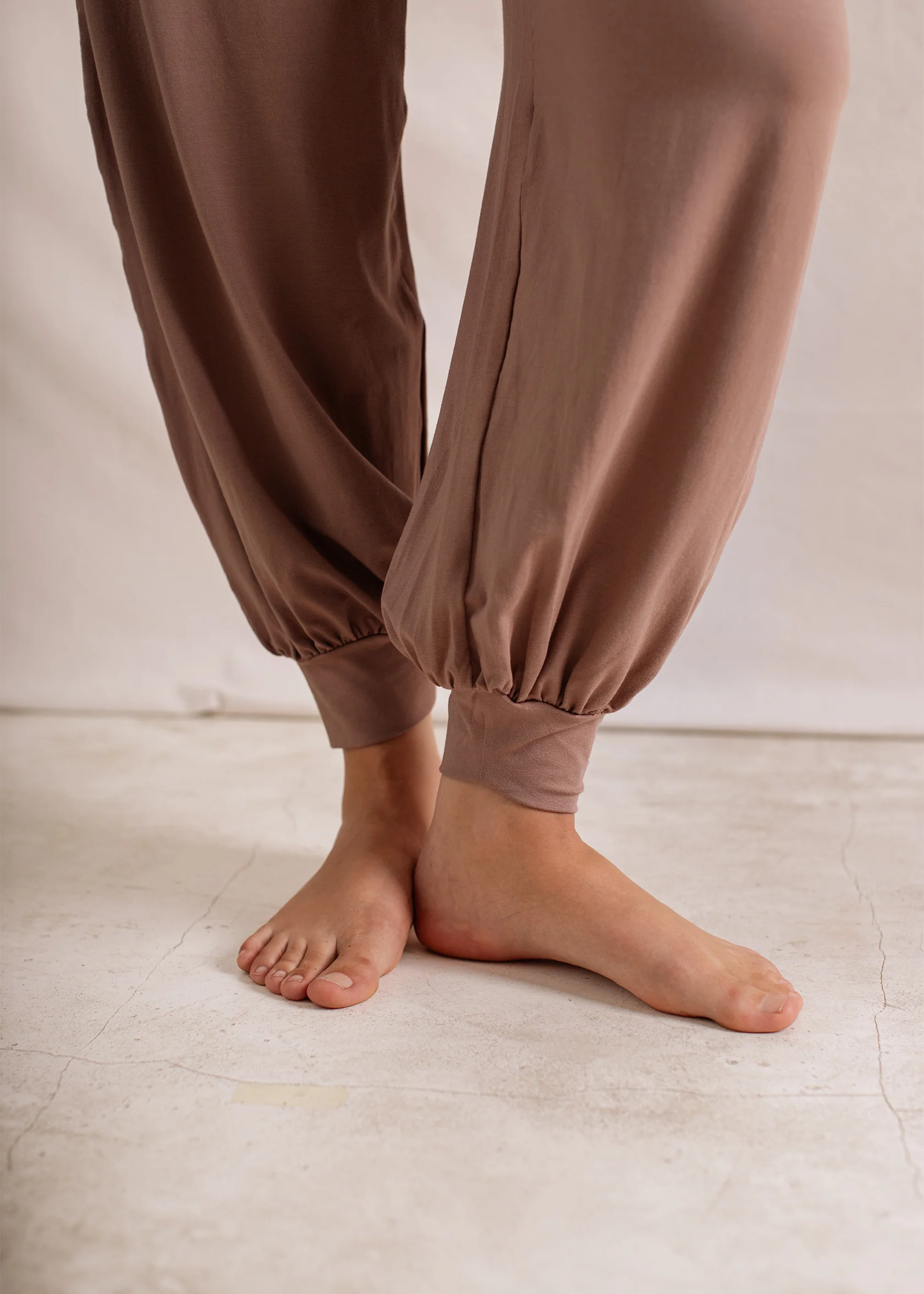 Alora Pants Sandalwood - Image 16