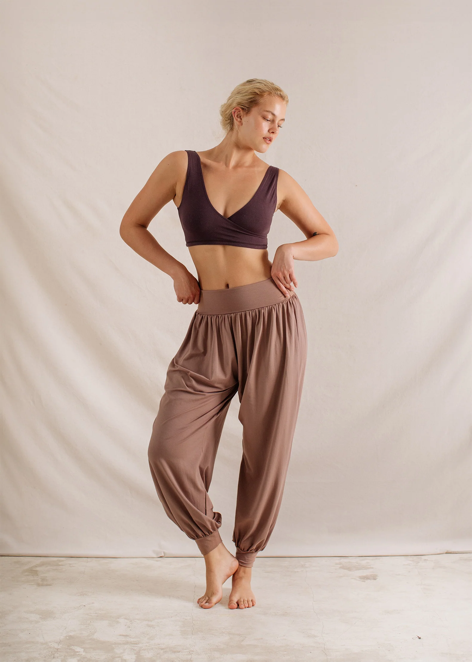 Alora Pants Sandalwood - Image 9