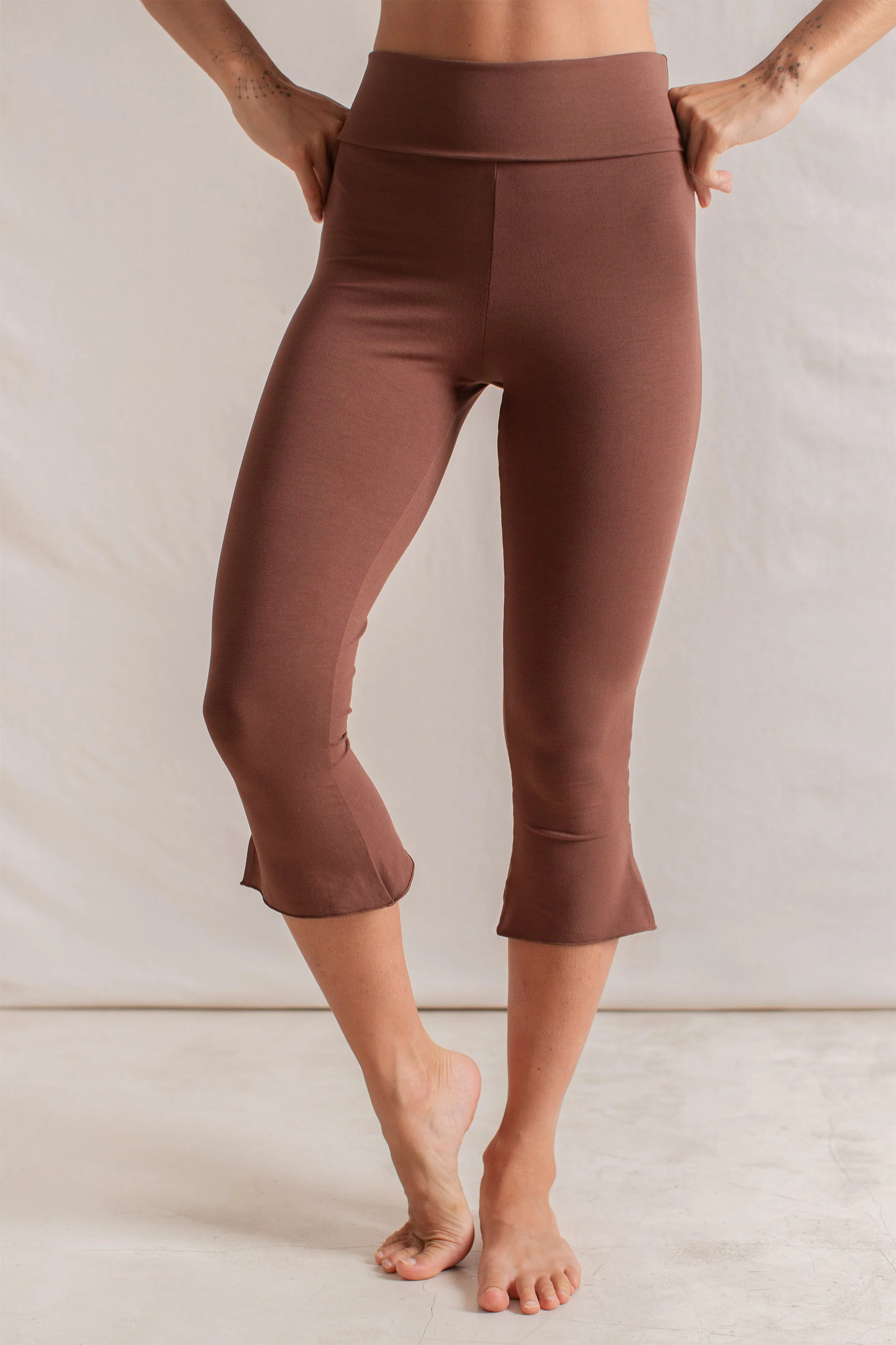 Bella Bamboo Capri Chocolate - Image 7