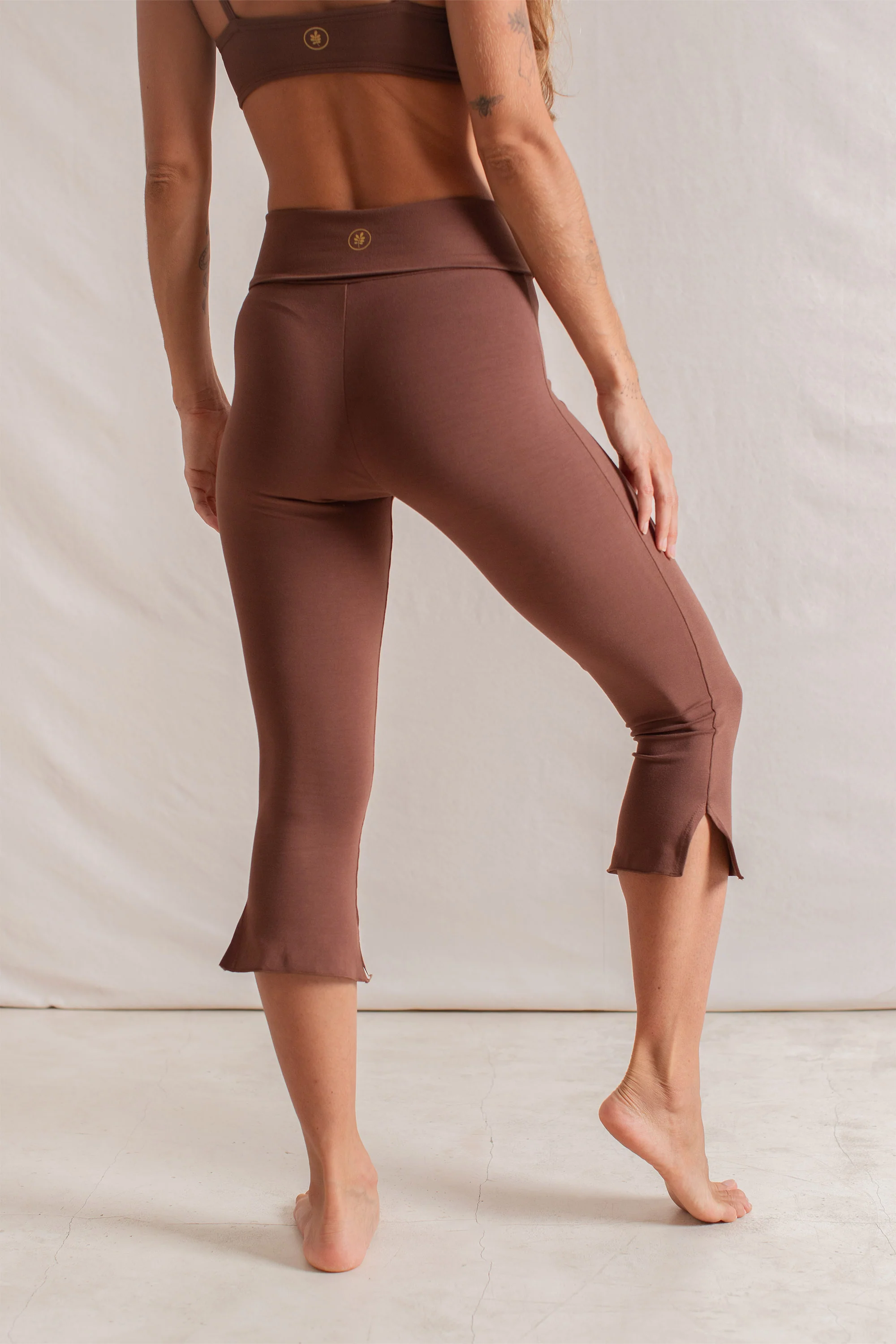 Bella Bamboo Capri Chocolate - Image 8