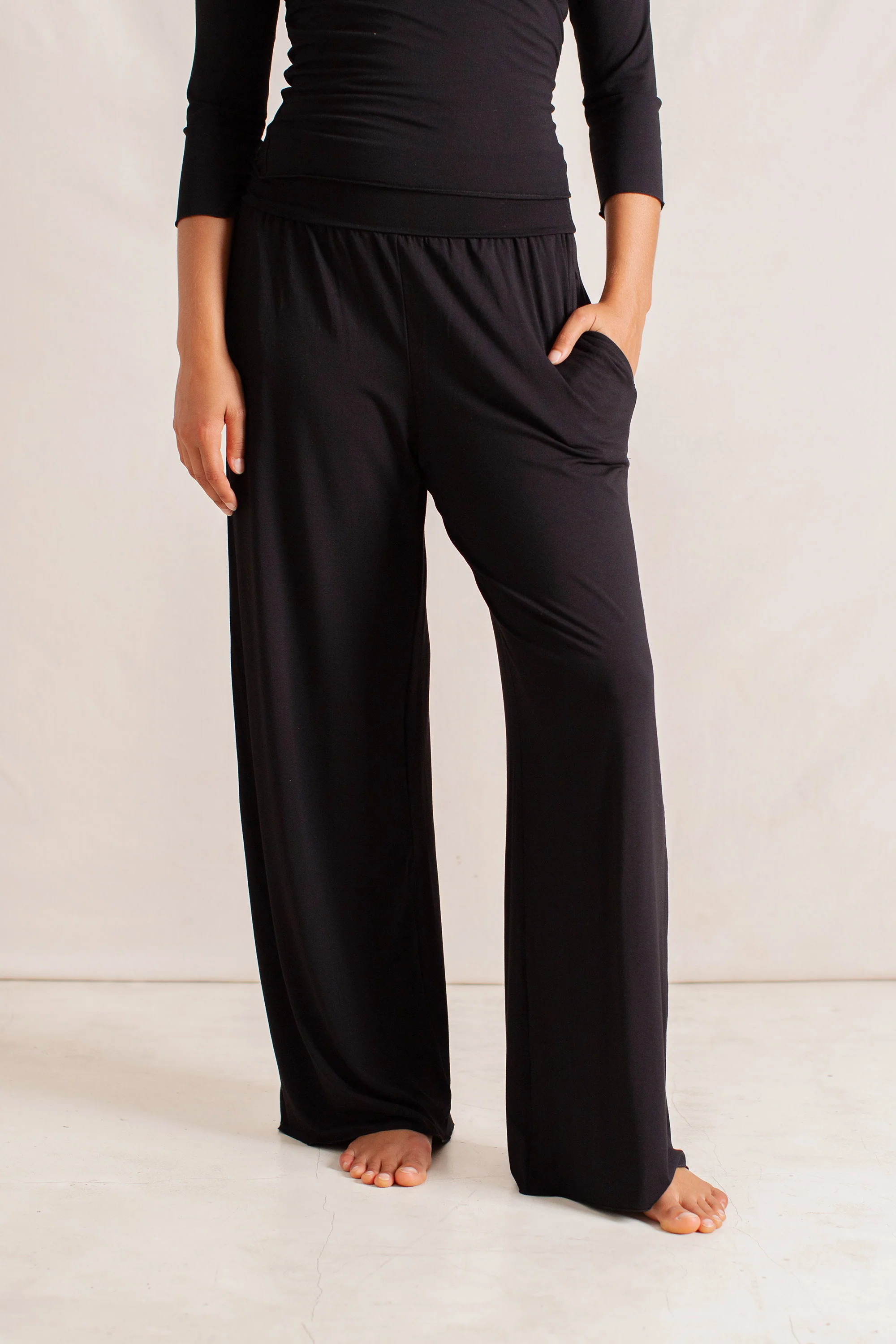 Honey Pants Black - Image 8
