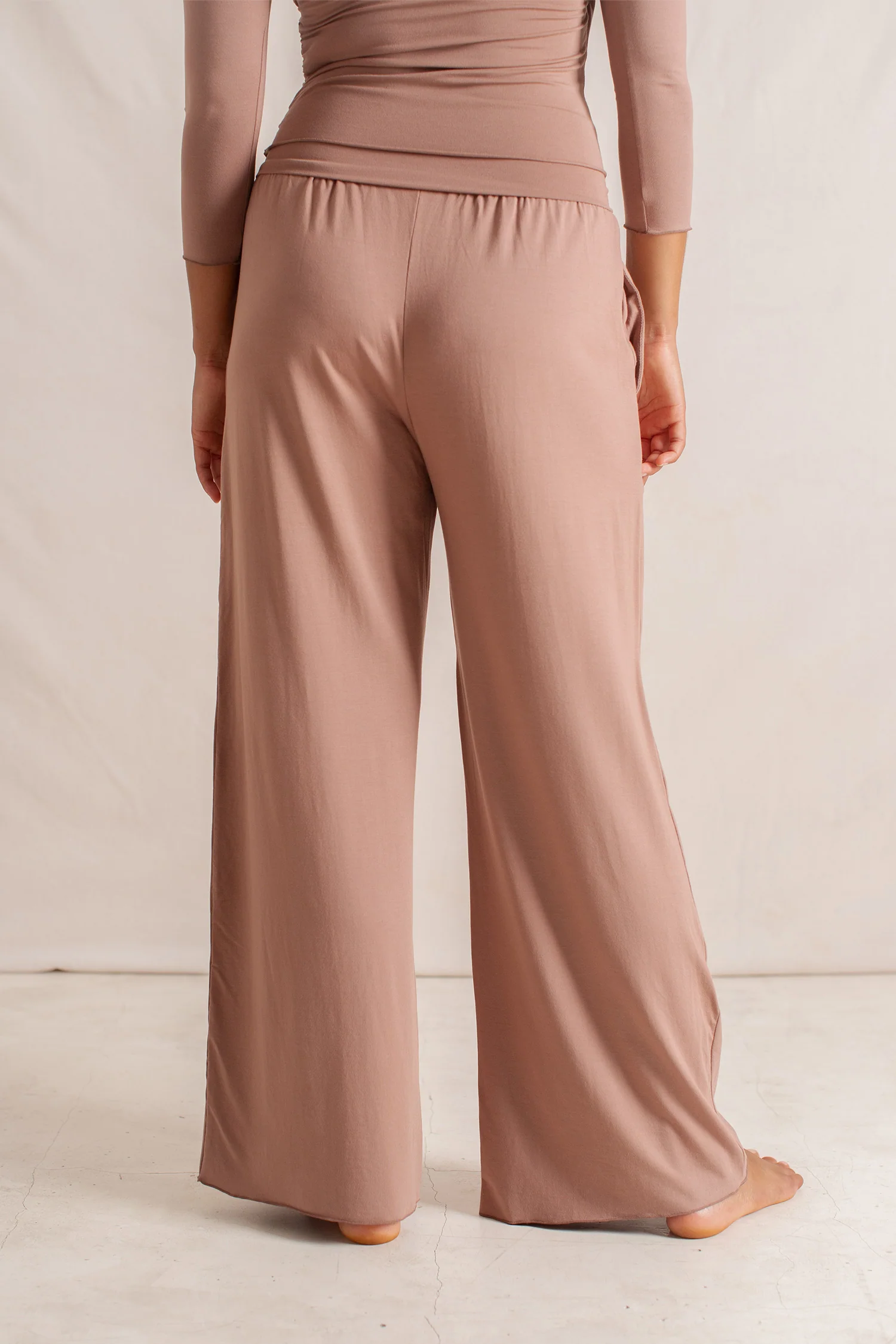 Honey Pants Sandalwood - Image 3