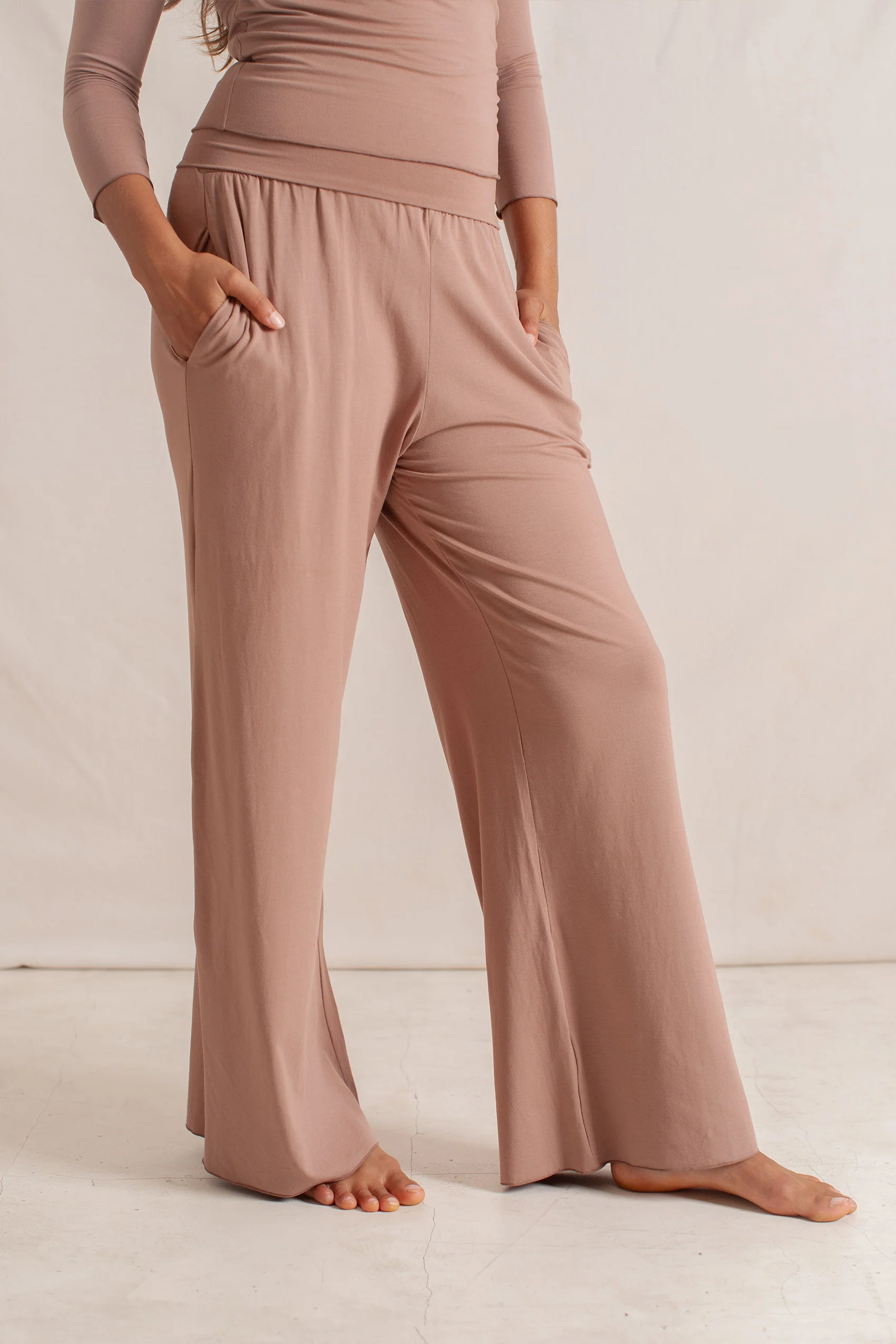 Honey Pants Sandalwood - Image 6