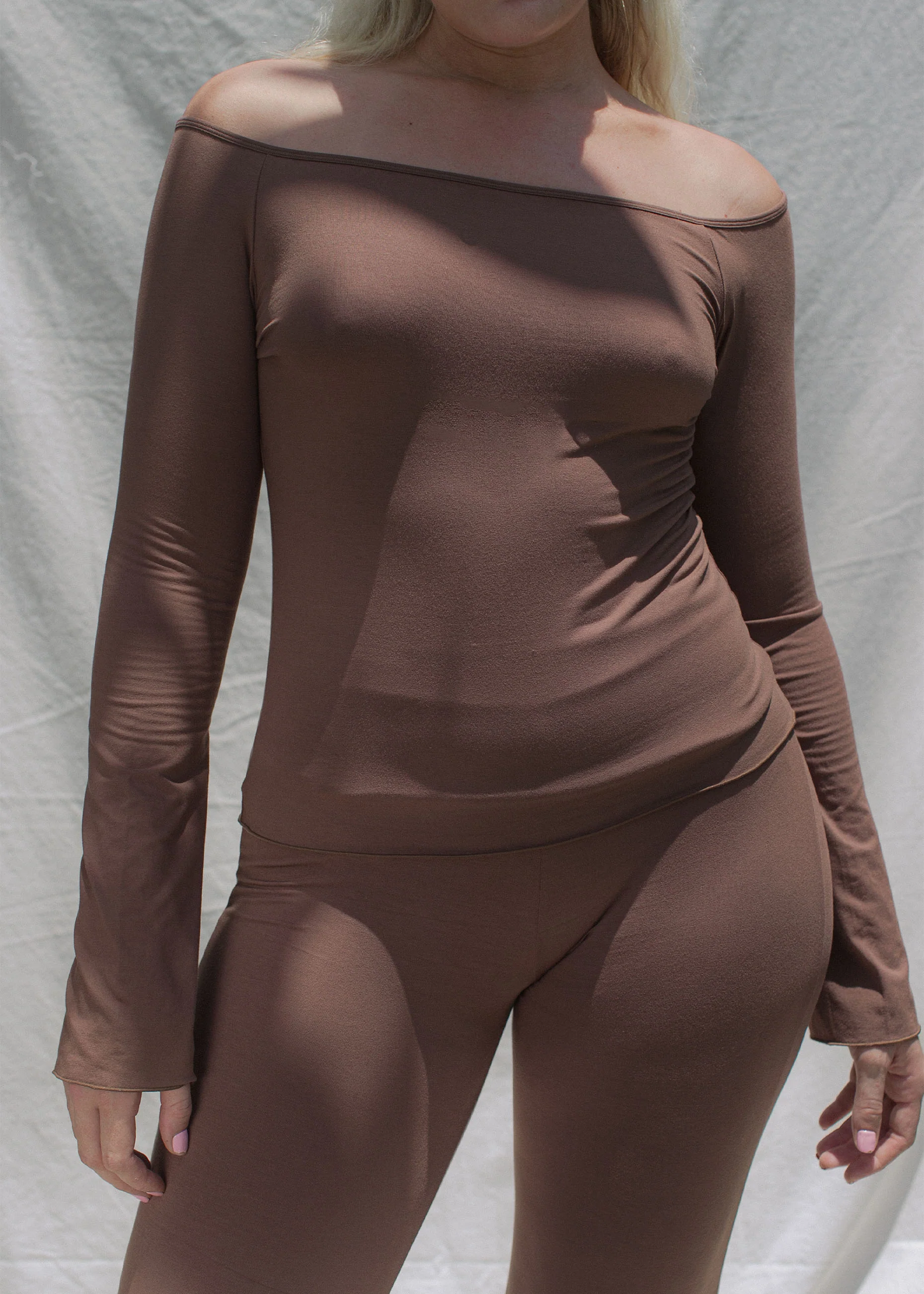 Layla Longsleeve Chocolate - Image 14
