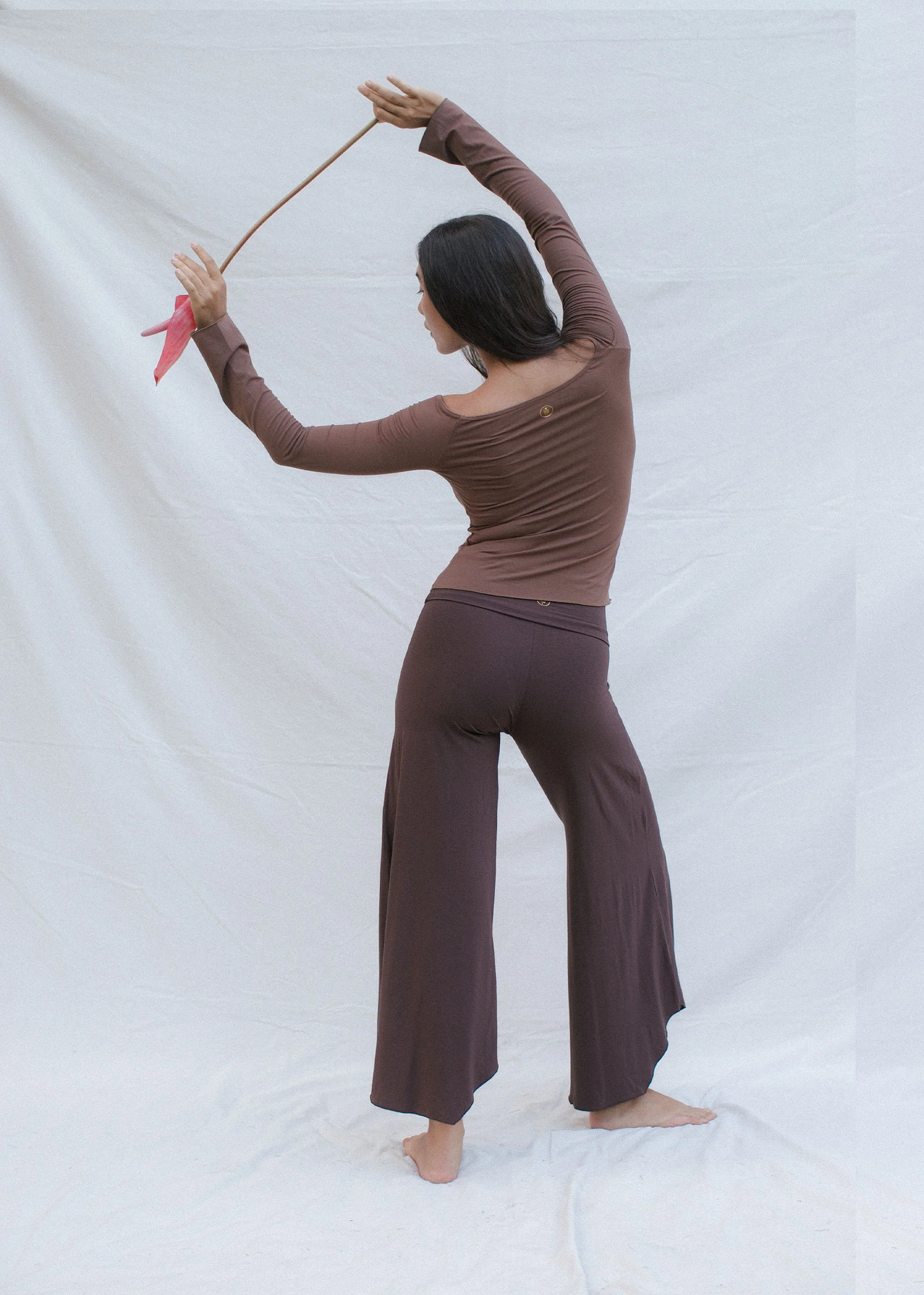 Layla Longsleeve Chocolate - Image 4