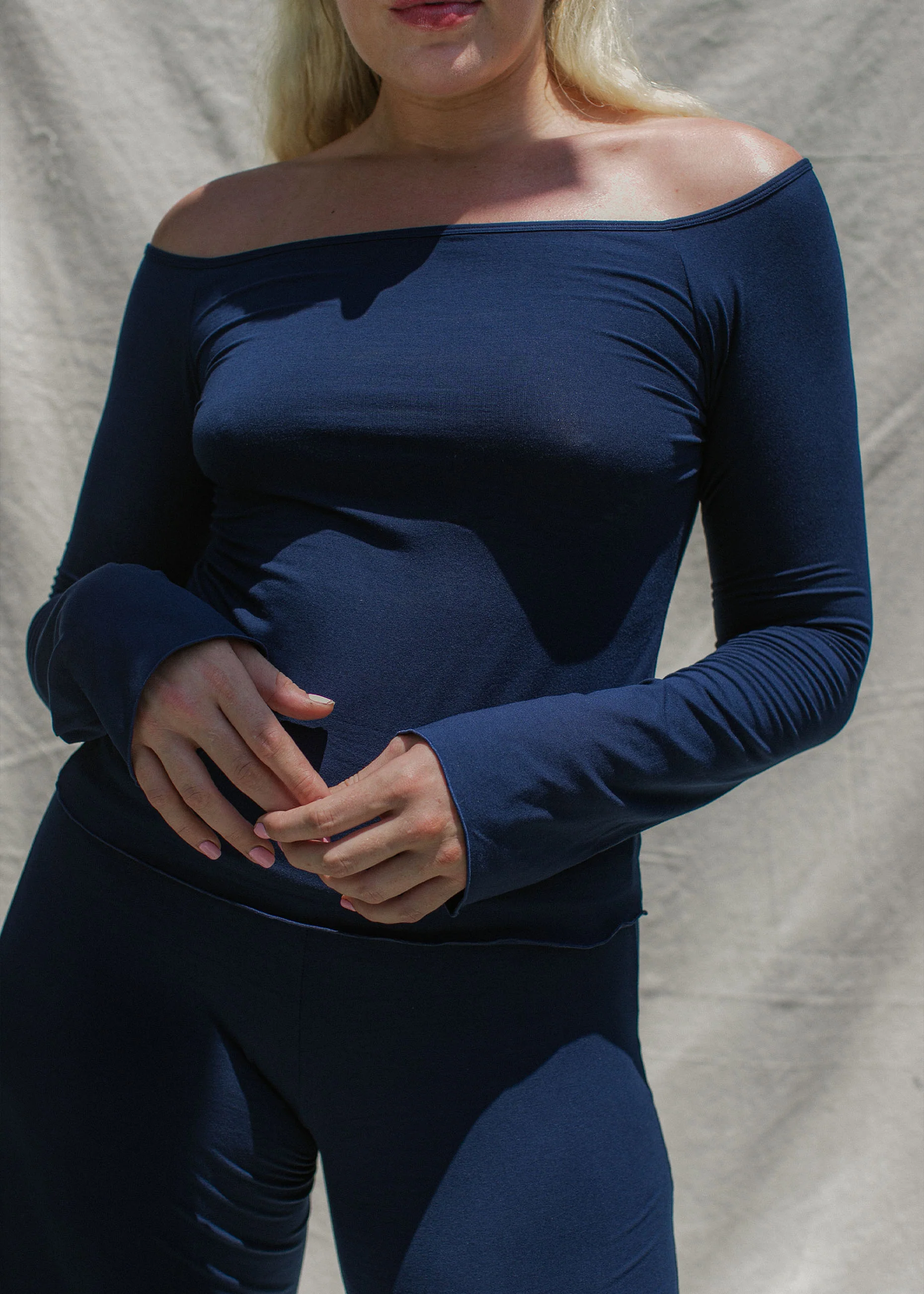 Layla Longsleeve Navy - Image 9