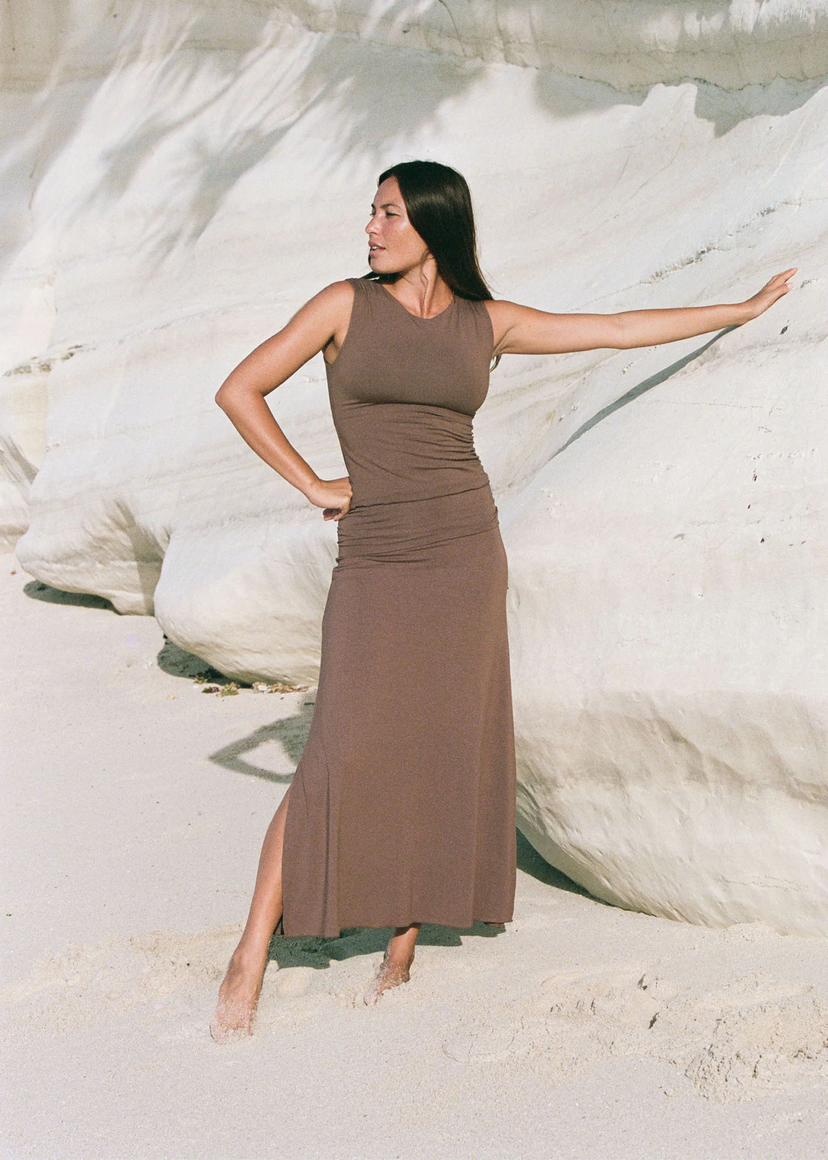 Layla Tank Chocolate - Image 5