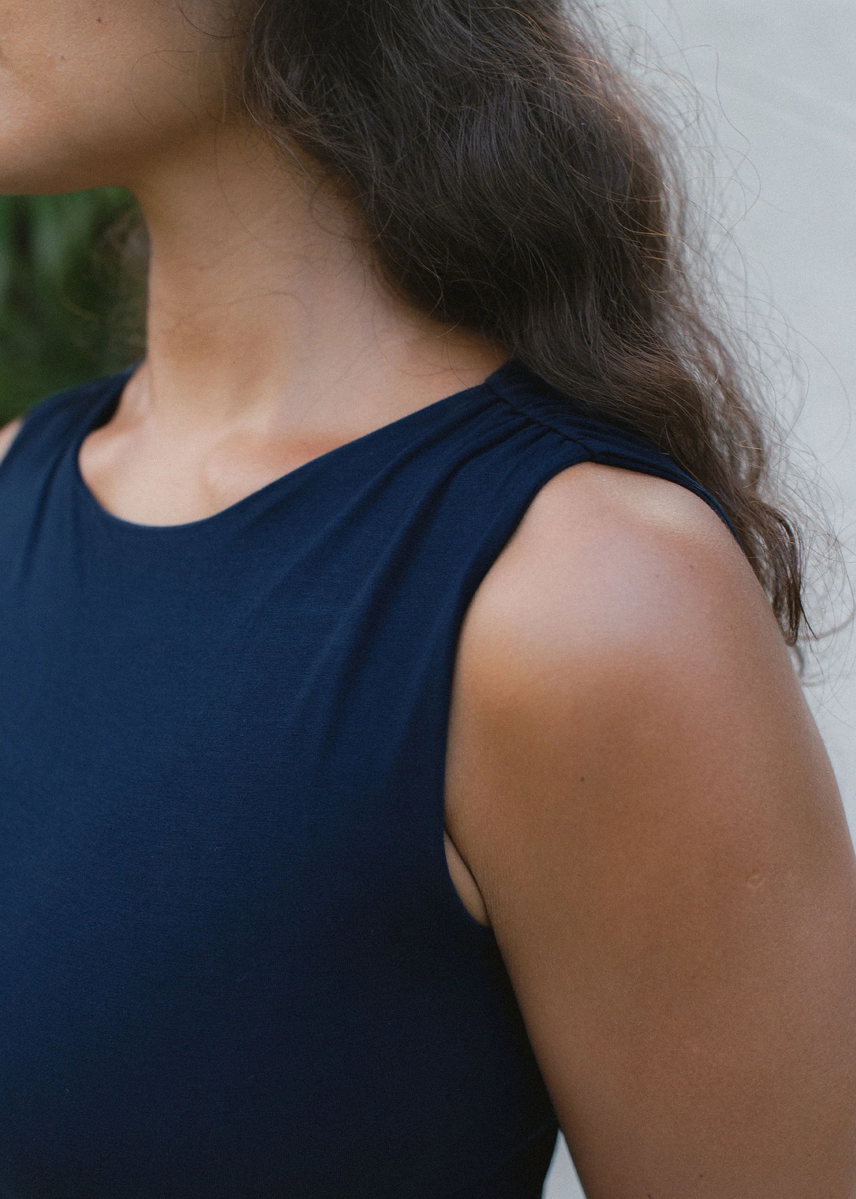Layla Tank Navy - Image 11