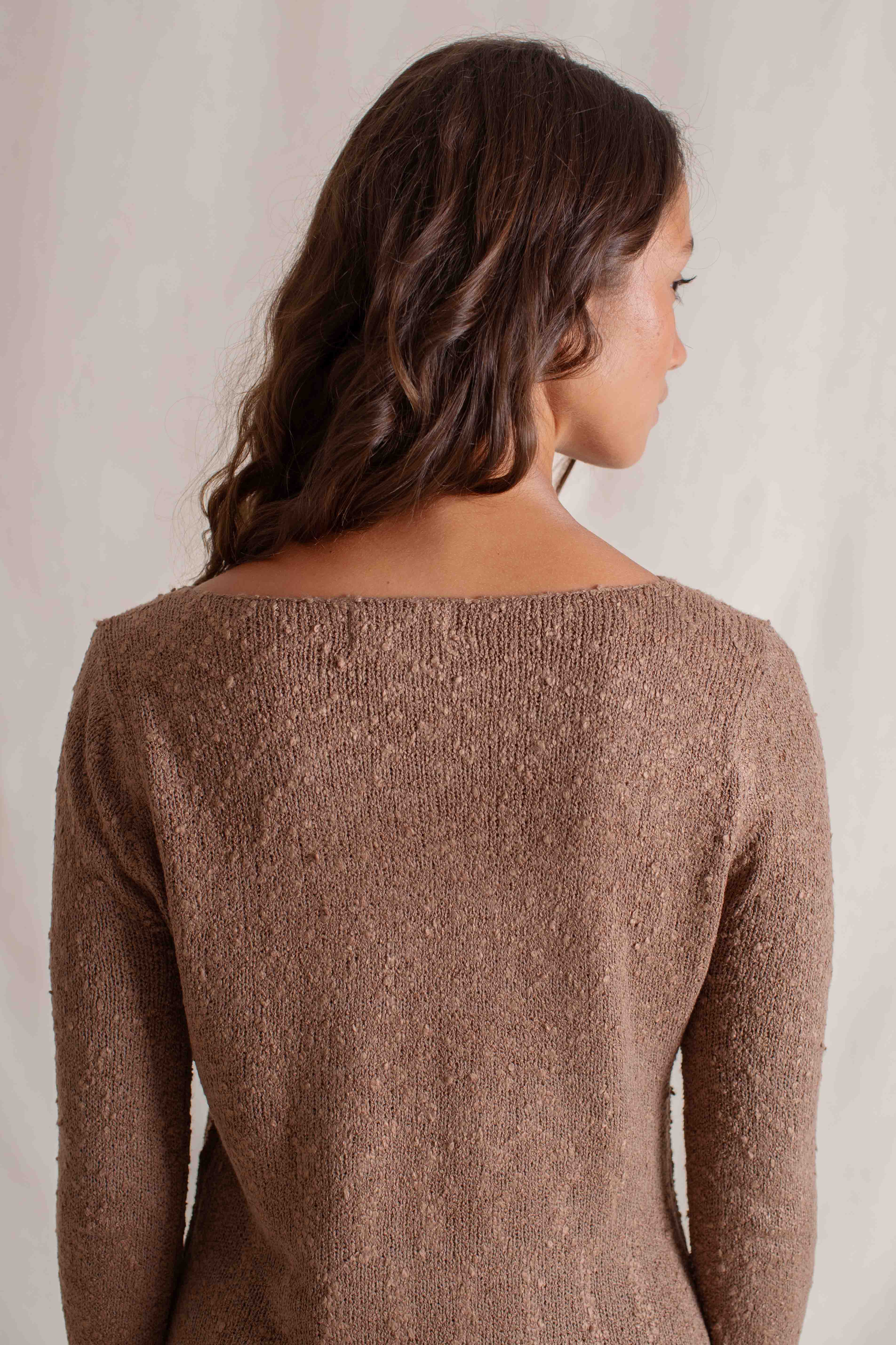 Olivia Longsleeve Pecan - Image 6